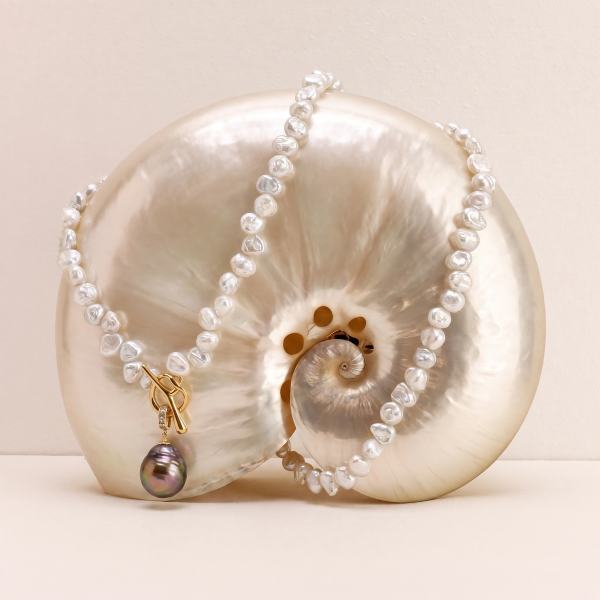 Nocturne Baroque Pearl Pendant Necklace