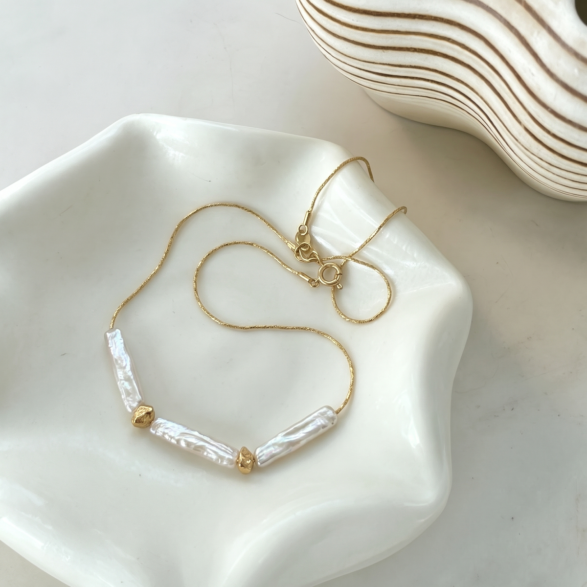 Aster Linear Pearl Necklace