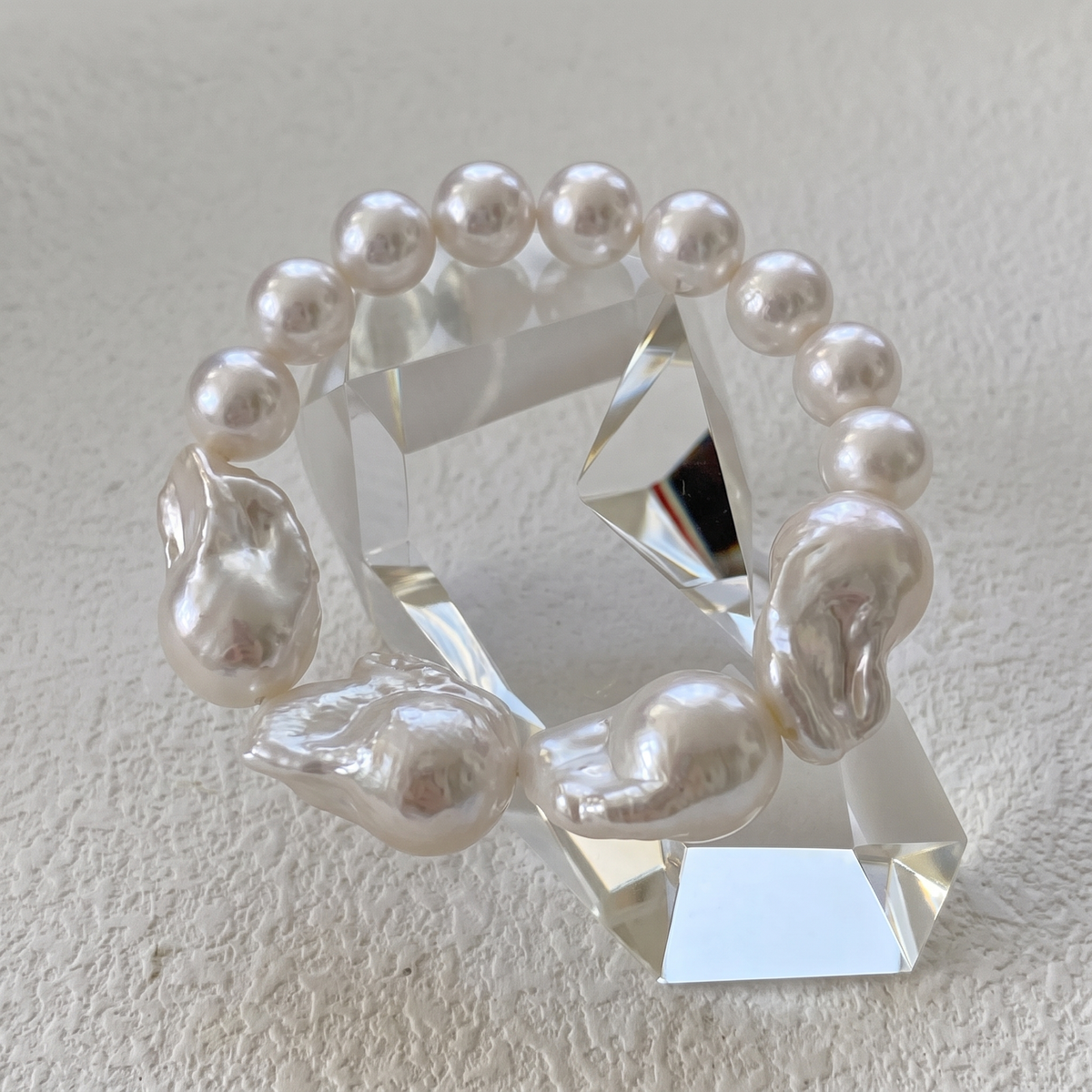 Muse Baroque Pearl Bracelet by ORAÉ — detail view