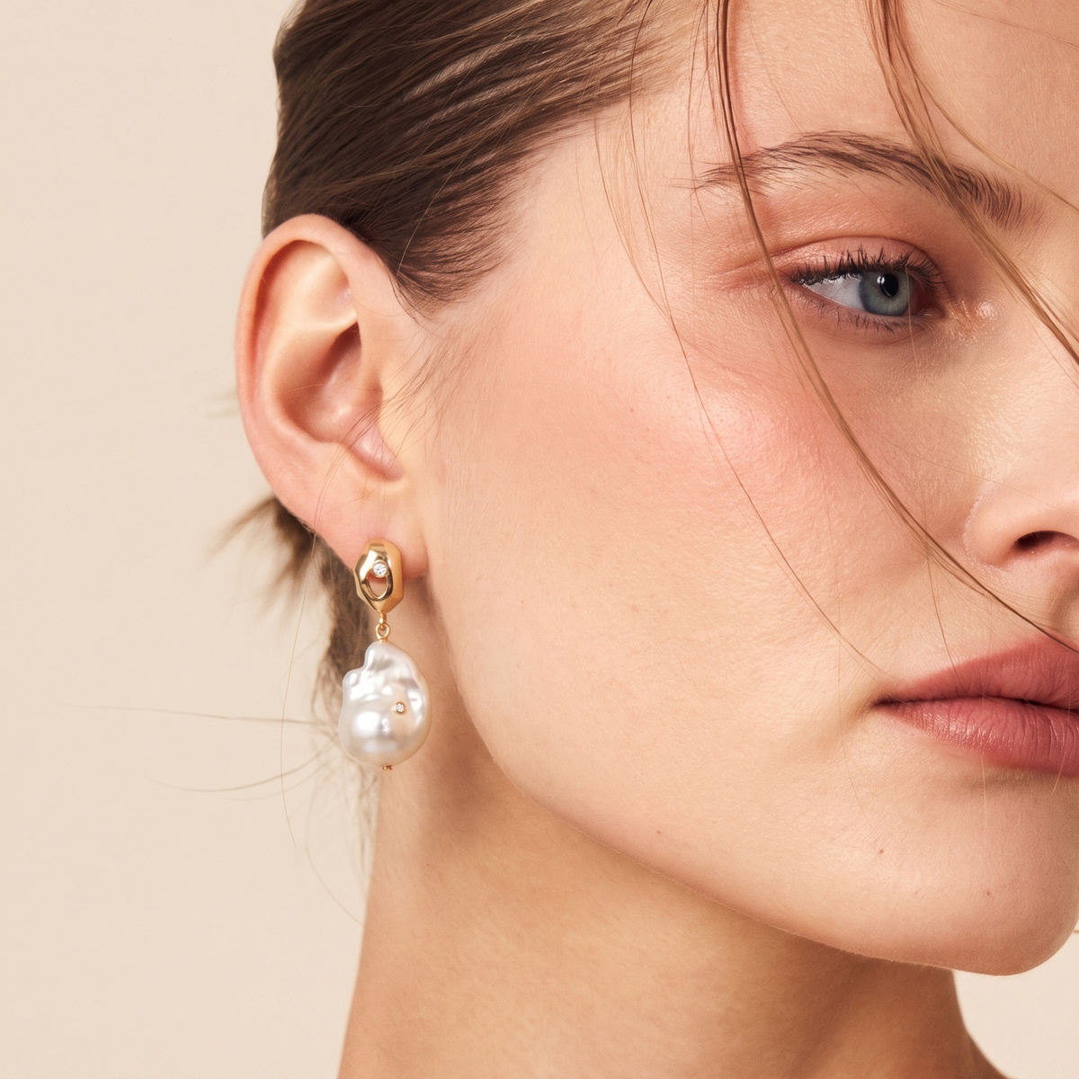 Eclipse Pearl Earrings by ORAÉ — detail view