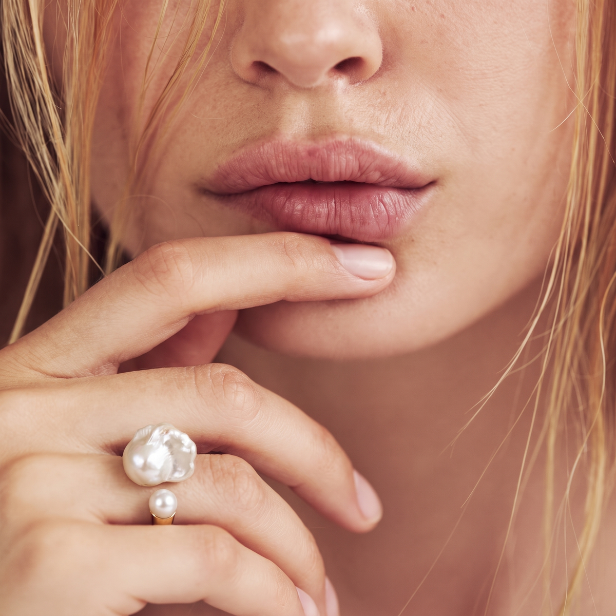 Open Baroque Pearl Ring by ORAÉ — detail view