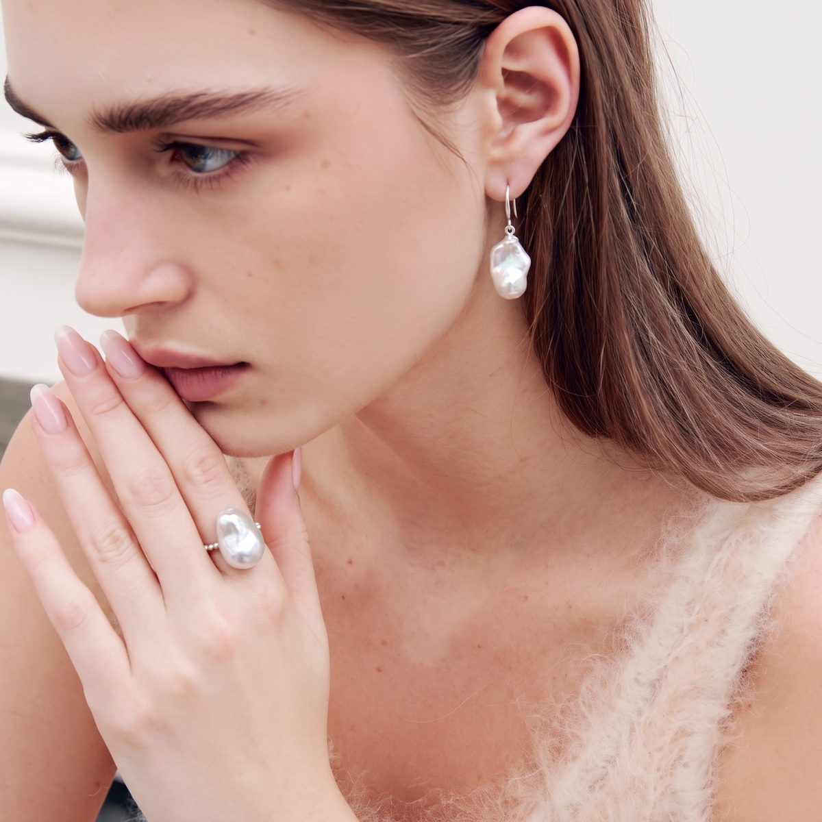 Halo Baroque Pearl Ring by ORAÉ — detail view