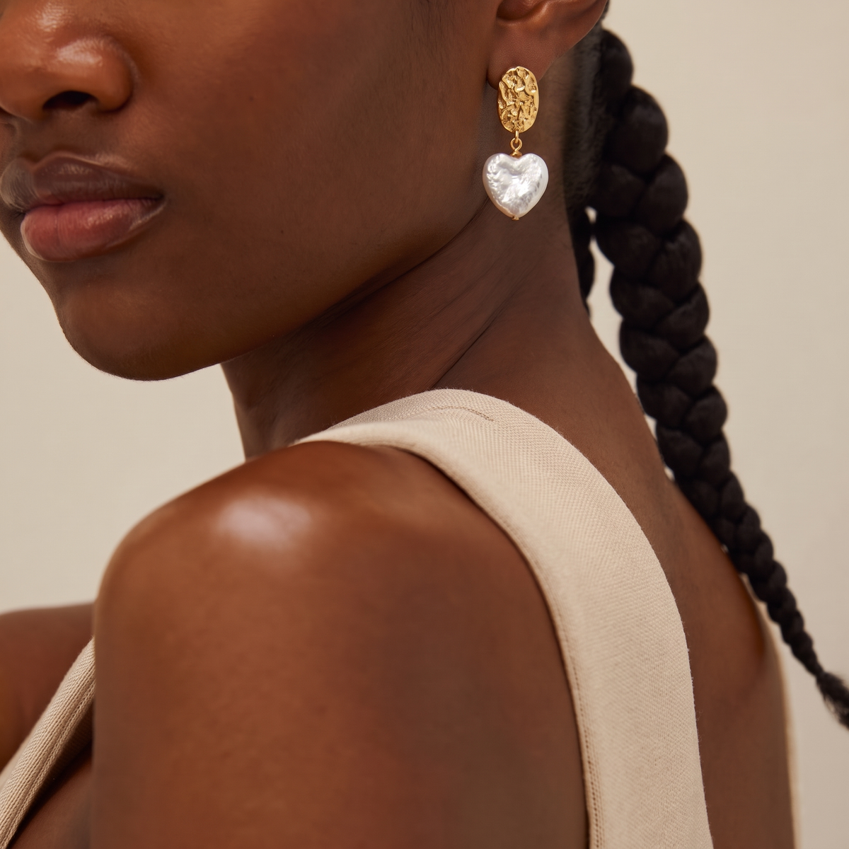 Amour Baroque Pearl Heart Earrings by ORAÉ — detail view