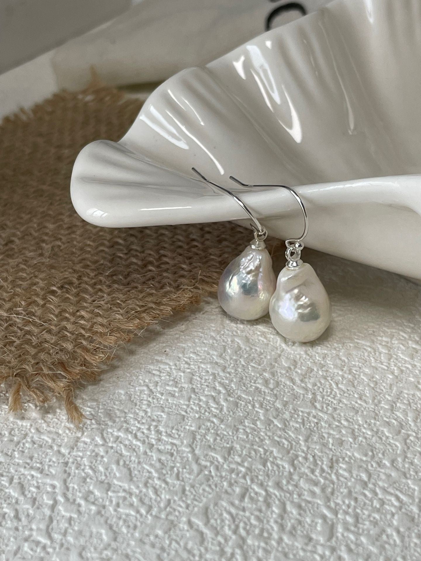 Boucles d'oreilles pendantes Ripple Baroque Pearl
