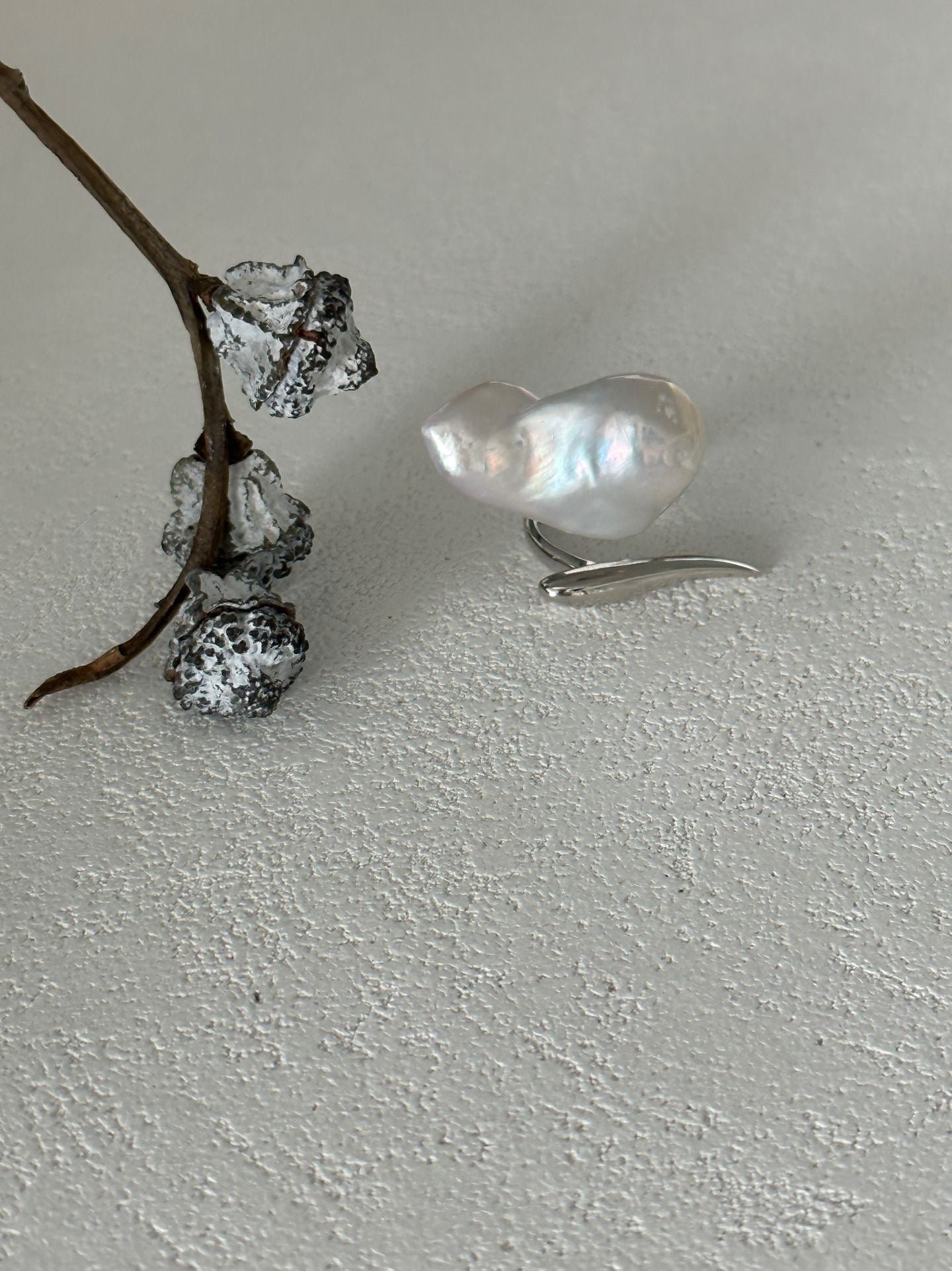 Blade Baroque Pearl Ring